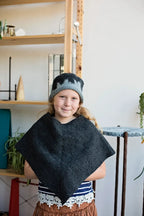 Modern Cloche in Black/Gray