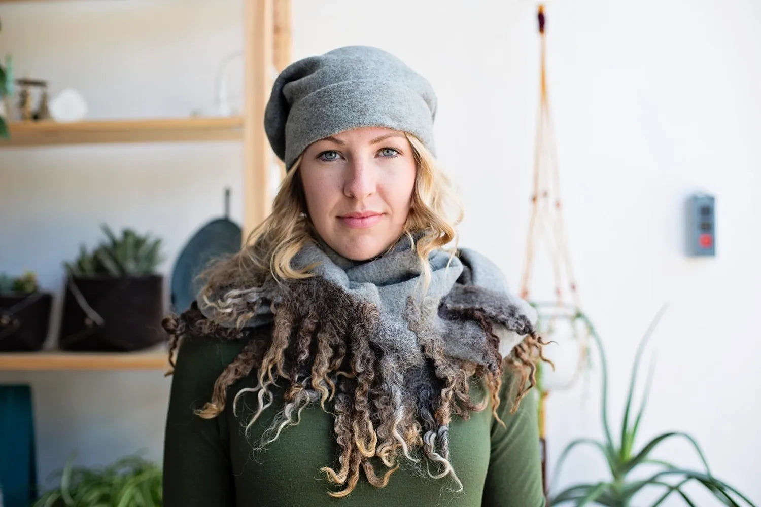 Infinity Scarf with Curly Locks in Gray/Brown