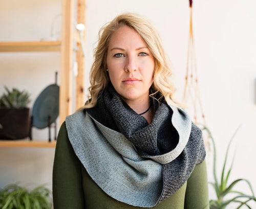 Infinity Scarf in Black/Gray