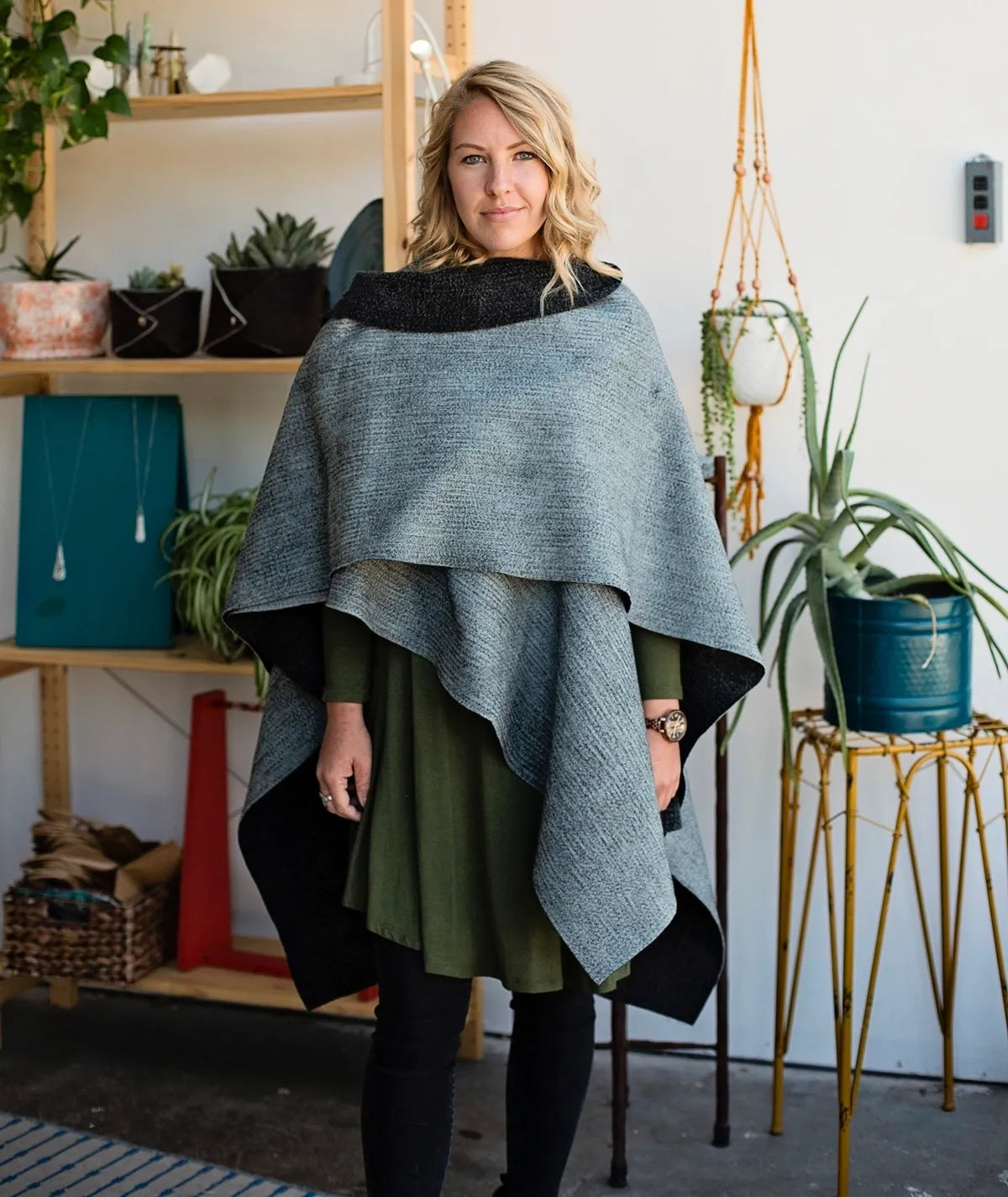 Long Poncho in Black/Gray